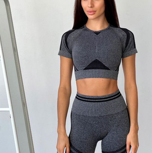 Кроп Топ Спортивний Темно Сірий