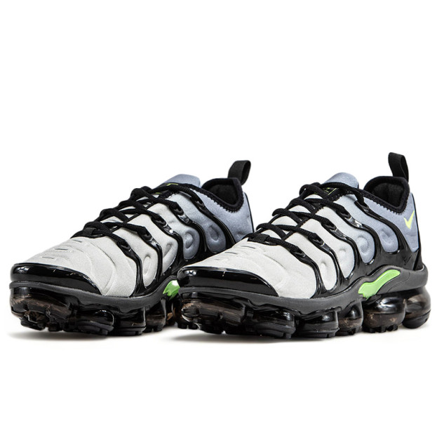 Nike Air VaporMax Plus Grey Black Green