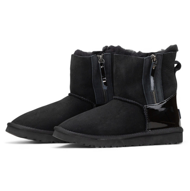 UGG Classic Short Zip Black Lacquer