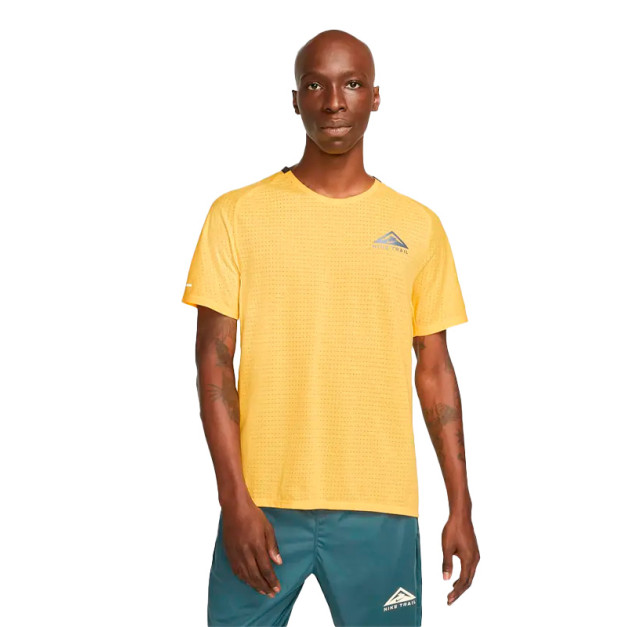 Футболка тренувальна Nike NK DF SOLAR CHASE SS TOP DV9305-848