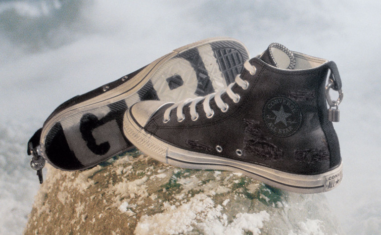 Індивідуальний проєкт Charli XCX x Converse буде доступний тільки протягом трьох днів
